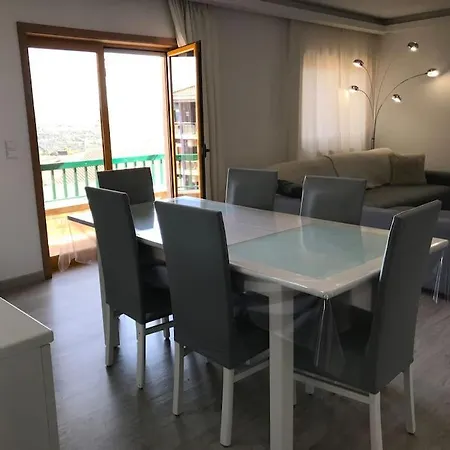 Hollywood Проживание в семье *